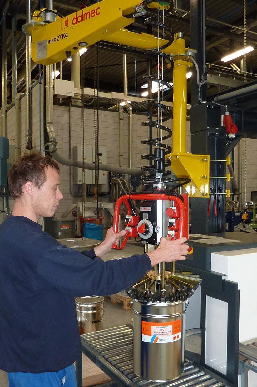 Levage ergonomique grâce aux aides au levage Dalmec