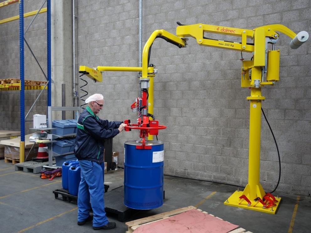 Manipulateur pneumatique pour le levage et l'hélitreuillage